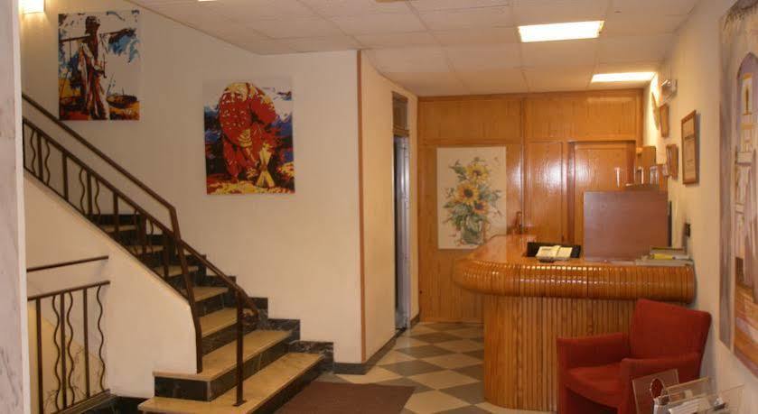 Hotel Mayna Μπένιντορμ Εξωτερικό φωτογραφία
